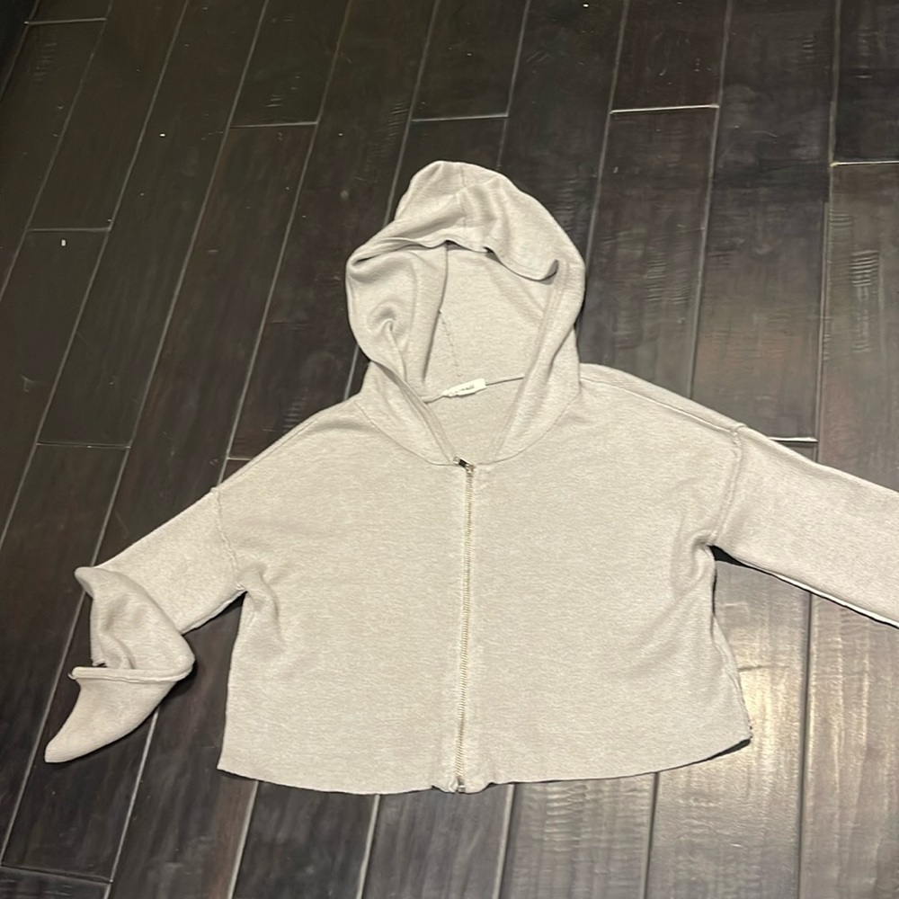 Garage light zipped cropped sweater
